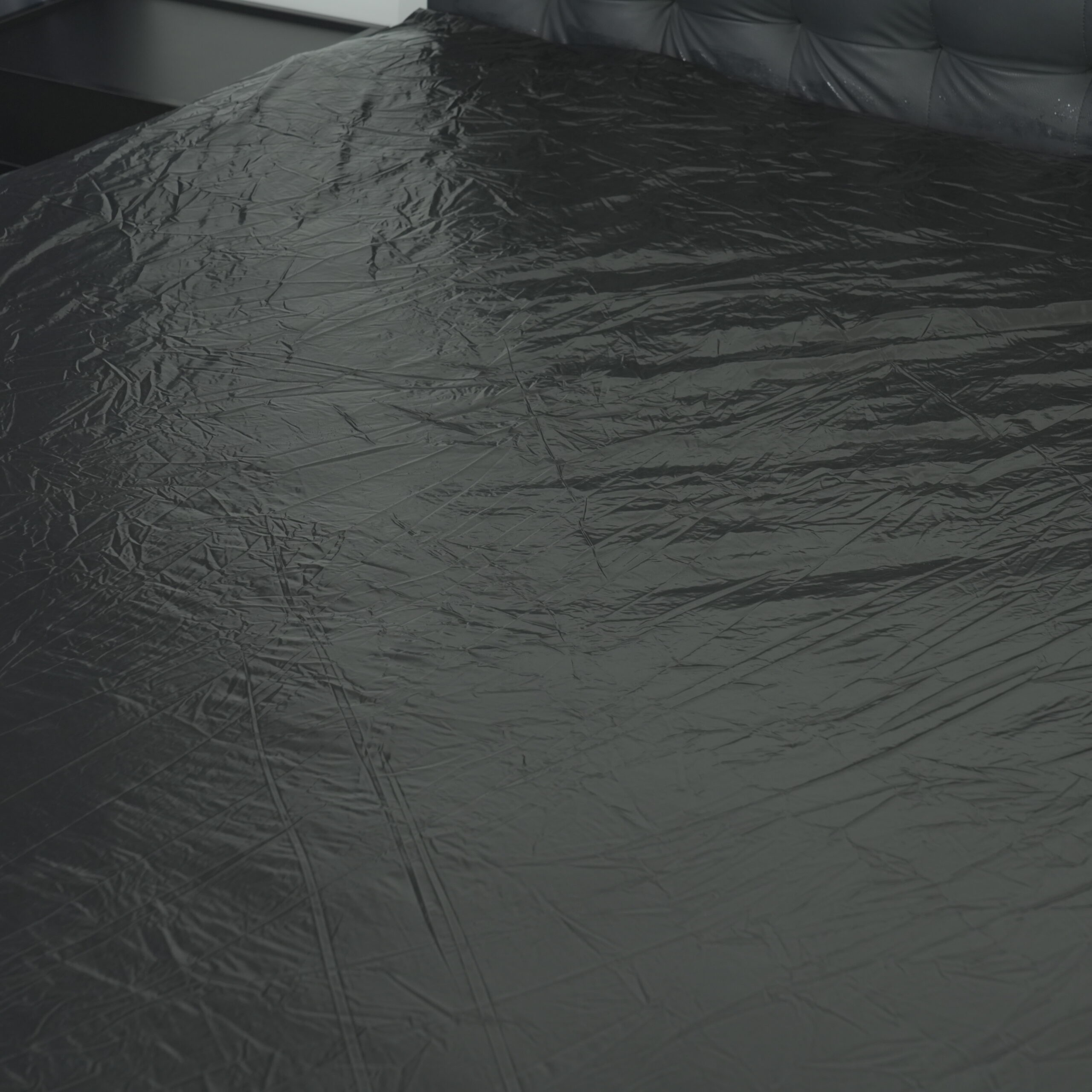 Black PVC Vinyl Waterproof Fitted Sheet detail image 2 Black PVC Vinyl Waterproof Fitted Sheet detail image 2