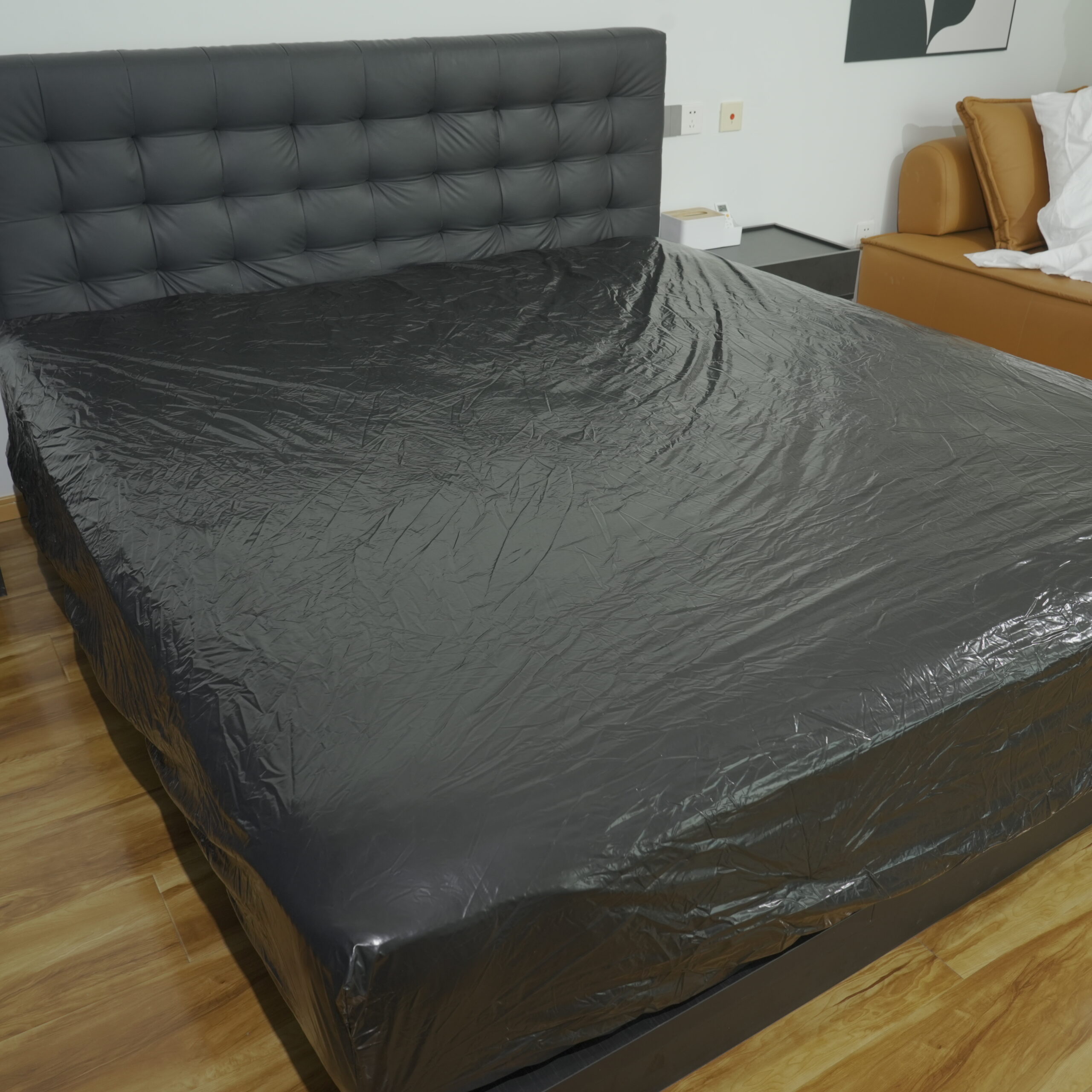 Black PVC Vinyl Waterproof Fitted Sheet detail image 6 Black PVC Vinyl Waterproof Fitted Sheet detail image 6